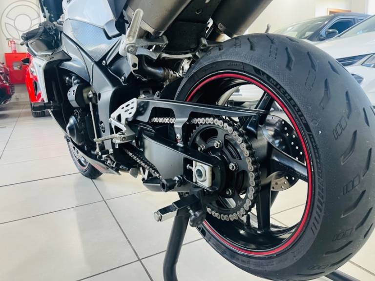YAMAHA - YZF R1 - 2010/2010 - BRANCA - R$ 39.900,00
