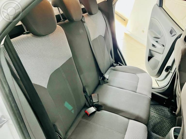 FORD - ECOSPORT 1.6 SE 16V FLEX 4P AUTOMÁTICO - 2015/2016 - BRANCA - R$ 59.990,00