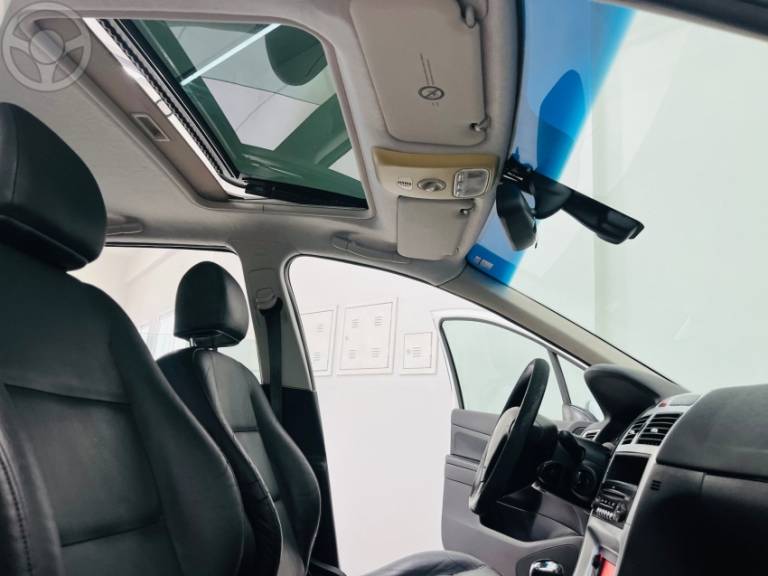 PEUGEOT - 307 2.0 PREMIUM 16V FLEX 4P AUTOMÁTICO - 2011/2012 - BRANCA - R$ 31.990,00