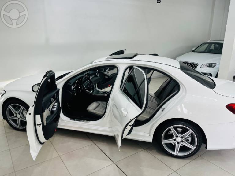 MERCEDES-BENZ - C 250 2.0 CGI SPORT TURBO 16V 4P AUTOMÁTICO - 2016/2016 - BRANCA - R$ 149.990,00