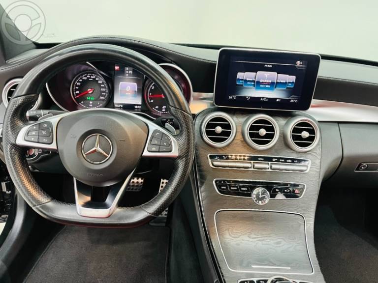 MERCEDES-BENZ - C 250 2.0 CGI SPORT TURBO 16V 4P AUTOMÁTICO - 2015/2016 - PRETA - R$ 153.990,00
