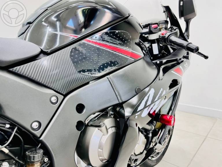 KAWASAKI - NINJA ZX-10R SE ABS - 2016/2017 - PRETA - R$ 71.990,00