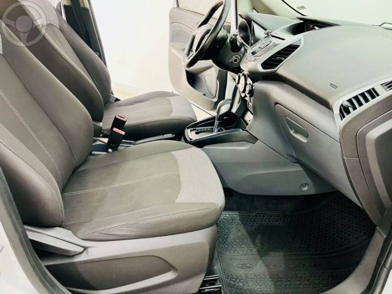 FORD - ECOSPORT 1.6 SE 16V FLEX 4P AUTOMÁTICO - 2015/2016 - BRANCA - R$ 59.990,00