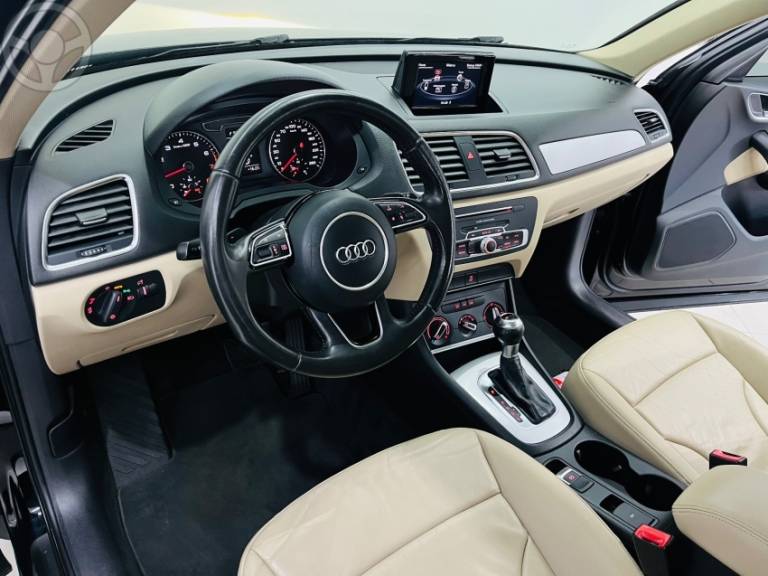 AUDI - Q3 1.4 TFSI AMBIENTE 4P S TRONIC - 2015/2016 - PRETA - R$ 89.990,00