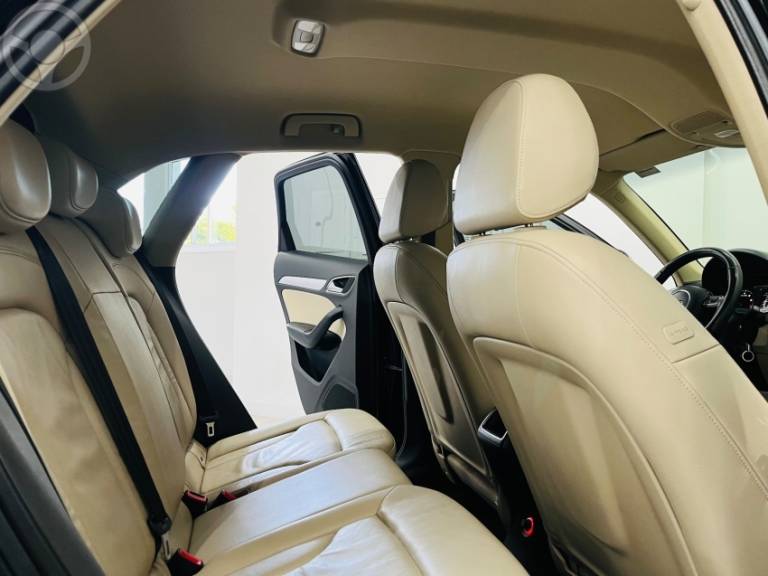 AUDI - Q3 1.4 TFSI AMBIENTE 4P S TRONIC - 2015/2016 - PRETA - R$ 89.990,00