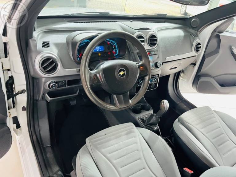 CHEVROLET - MONTANA 1.4 MPFI SPORT CS 8V FLEX 2P MANUAL - 2011/2012 - BRANCA - R$ 45.990,00