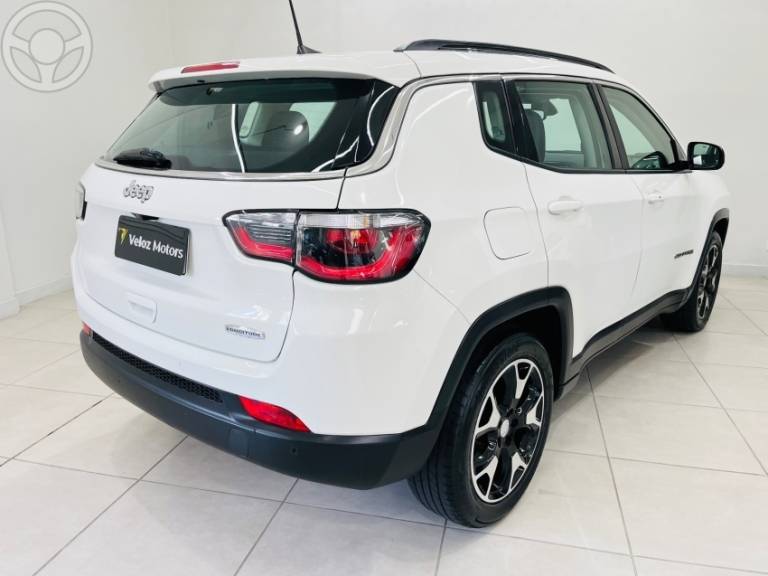 JEEP - COMPASS 2.0 16V FLEX LONGITUDE AUTOMÁTICO - 2018/2019 - BRANCA - R$ 95.990,00