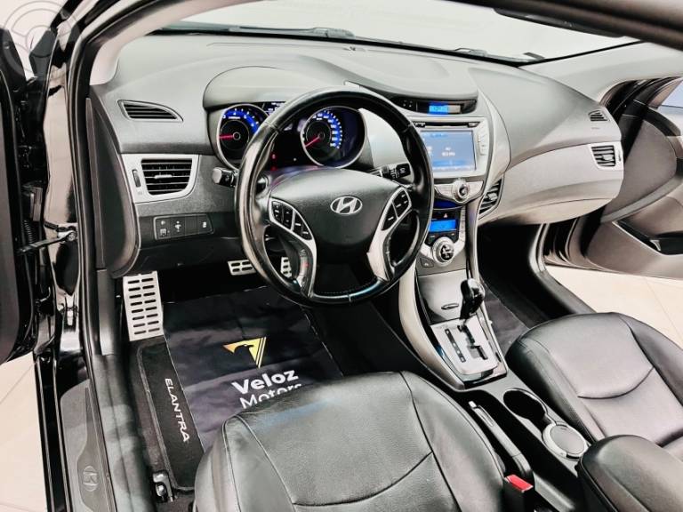 HYUNDAI - ELANTRA 2.0 GLS 16V FLEX 4P AUTOMÁTICO - 2012/2013 - PRETA - R$ 63.900,00