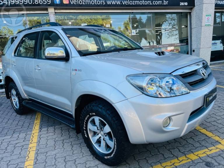 TOYOTA - HILUX SW4 3.0 SRV 4X4 16V TURBO INTERCOOLER DIESEL 4P AUTOMÁTICO - 2006/2007 - PRATA - R$ 108.900,00