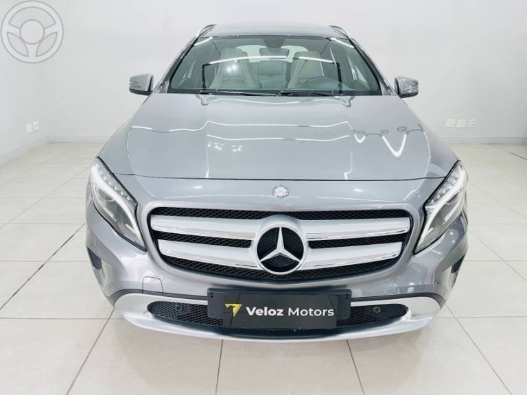 MERCEDES-BENZ - GLA 200 1.6 CGI VISION 16V TURBO FLEX 4P AUTOMÁTICO - 2015/2015 - CINZA - R$ 109.990,00