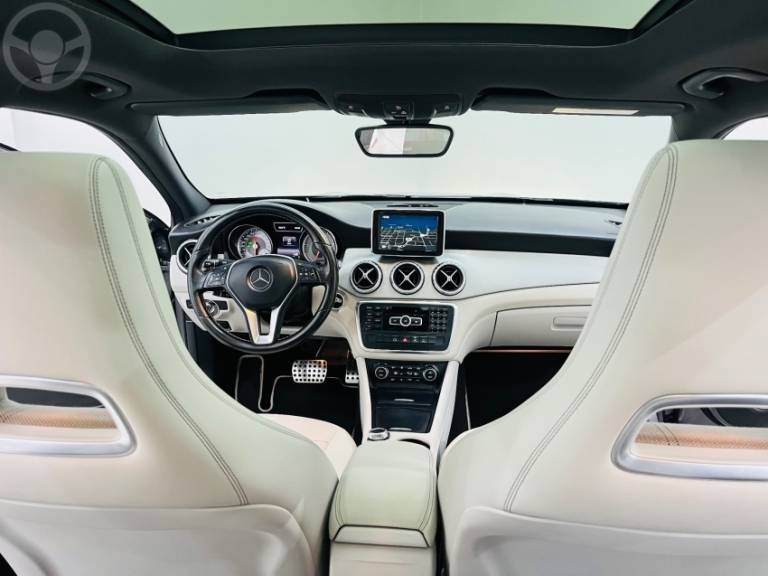 MERCEDES-BENZ - GLA 200 1.6 CGI VISION 16V TURBO FLEX 4P AUTOMÁTICO - 2015/2015 - CINZA - R$ 109.990,00