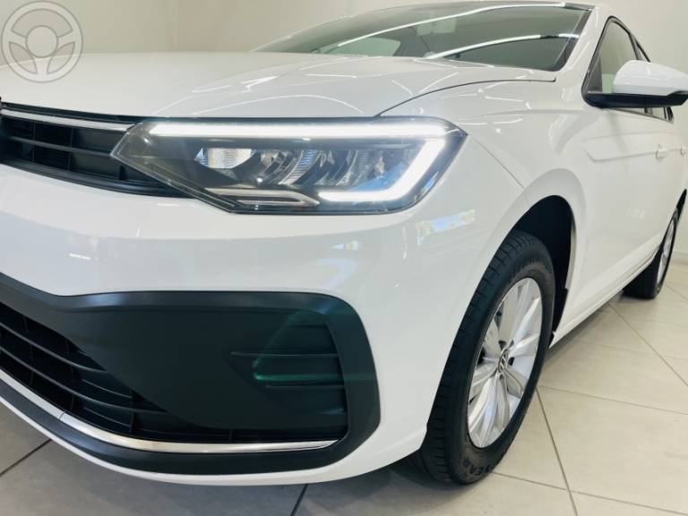 VOLKSWAGEN - VIRTUS 1.0 TSI SENSE 4P MANUAL - 2023/2024 - BRANCA - R$ 92.990,00