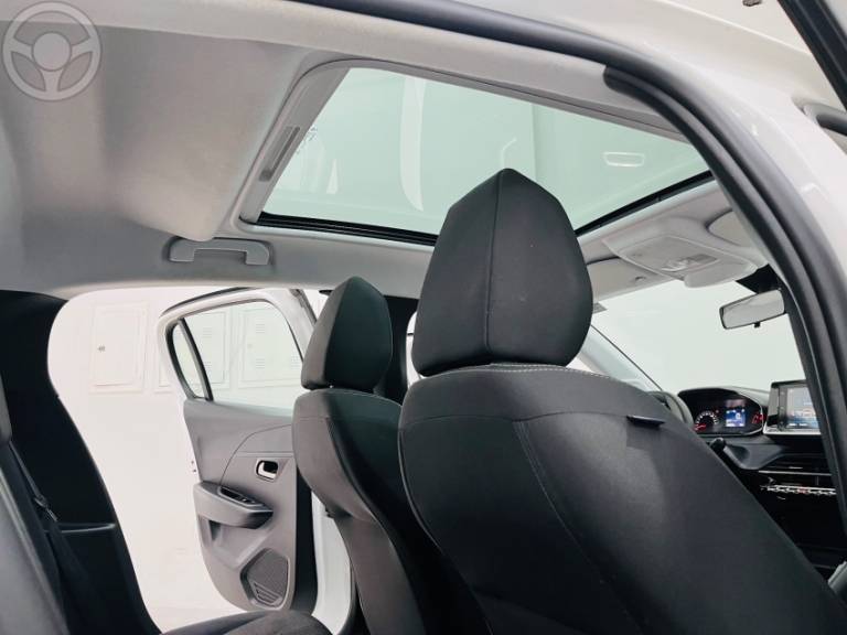 PEUGEOT - 208 1.6 ACTIVE PACK 16V FLEX 4P AUTOMÁTICO - 2021/2021 - BRANCA - R$ 72.500,00