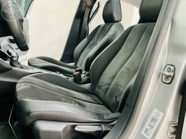 PEUGEOT - 208 1.6 ALLURE 16V FLEX 4P AUTOMÁTICO - 2020/2021 - PRATA - R$ 79.990,00