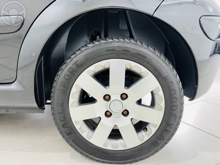 CITROËN - C3 1.6 EXCLUSIVE 16V FLEX 4P AUTOMÁTICO - 2011/2012 - PRETA - R$ 39.900,00