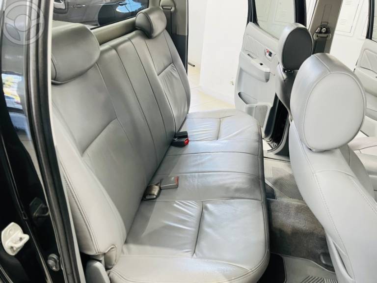 TOYOTA - HILUX 3.0 SRV 4X4 CD 16V TURBO INTERCOOLER DIESEL 4P MANUAL - 2010/2011 - PRETA - R$ 112.990,00