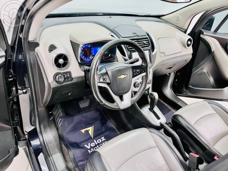 CHEVROLET - TRACKER 1.8 MPFI LTZ 4X2 16V FLEX 4P AUTOMÁTICO - 2014/2014 - PRETA - R$ 69.900,00