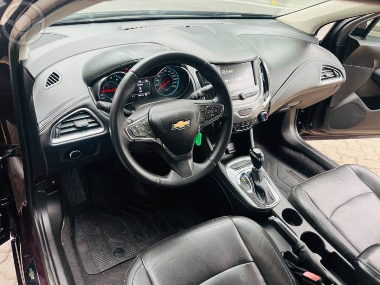 CHEVROLET - CRUZE 1.4 TURBO LT 16V FLEX 4P AUTOMÁTICO - 2017/2017 - VERMELHA - R$ 83.900,00