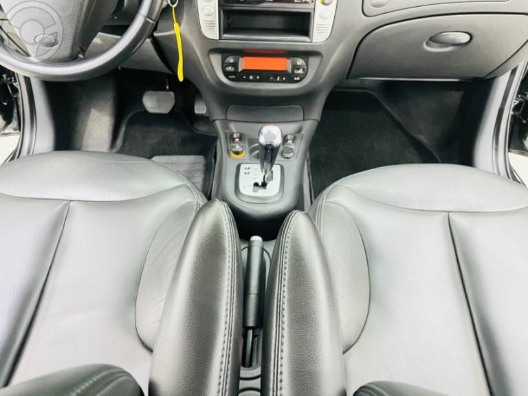 CITROËN - C3 1.6 EXCLUSIVE 16V FLEX 4P AUTOMÁTICO - 2011/2012 - PRETA - R$ 39.900,00