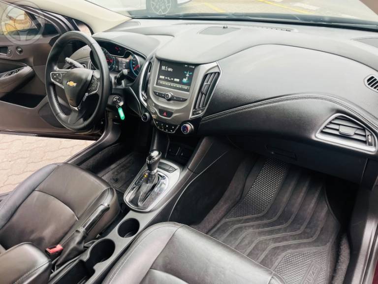 CHEVROLET - CRUZE 1.4 TURBO LT 16V FLEX 4P AUTOMÁTICO - 2017/2017 - VERMELHA - R$ 83.900,00