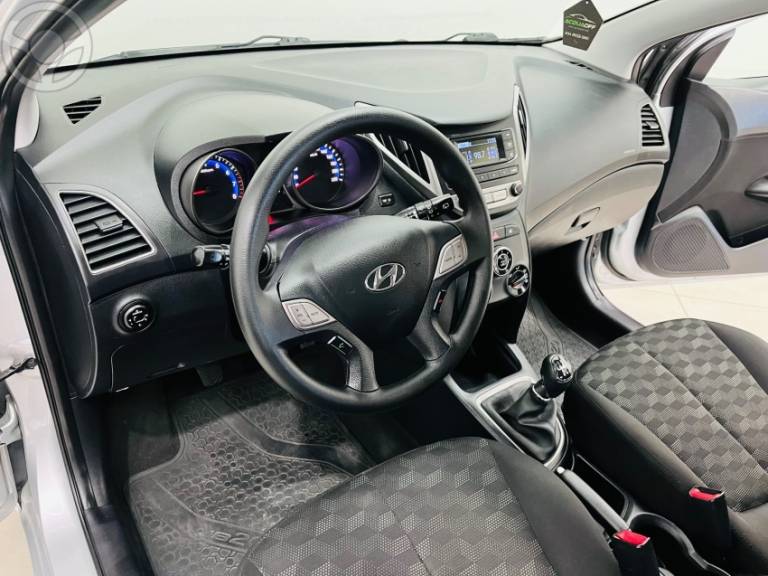 HYUNDAI - HB20 1.6 COMFORT PLUS 16V FLEX 4P MANUAL - 2016/2017 - PRATA - R$ 56.900,00