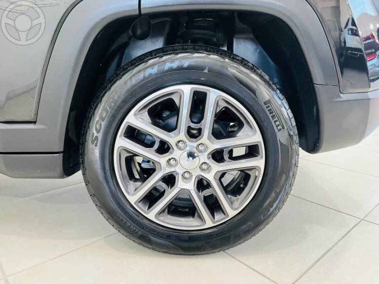 JEEP - COMPASS 2.0 16V FLEX SPORT AUTOMÁTICO - 2018/2019 - PRETA - R$ 98.900,00