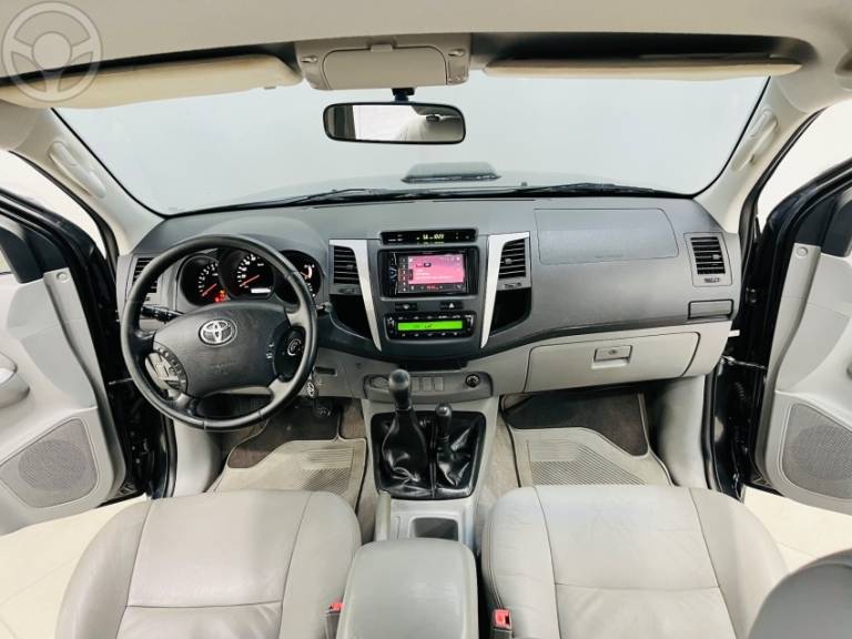 TOYOTA - HILUX 3.0 SRV 4X4 CD 16V TURBO INTERCOOLER DIESEL 4P MANUAL - 2010/2011 - PRETA - R$ 110.500,00