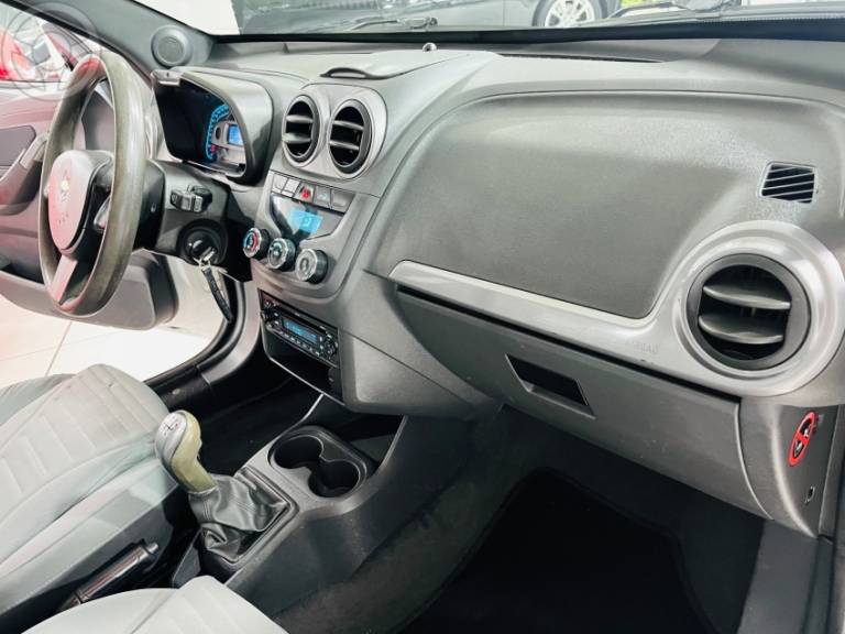 CHEVROLET - MONTANA 1.4 MPFI SPORT CS 8V FLEX 2P MANUAL - 2011/2012 - BRANCA - R$ 45.990,00