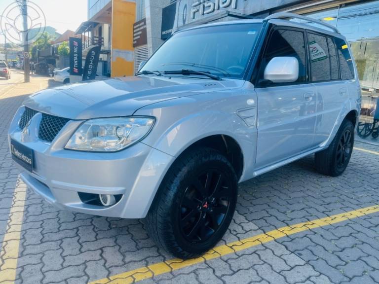 MITSUBISHI - PAJERO TR4 2.0 4X4 16V 140CV FLEX 4P AUTOMÁTICO - 2010/2010 - PRATA - R$ 59.900,00