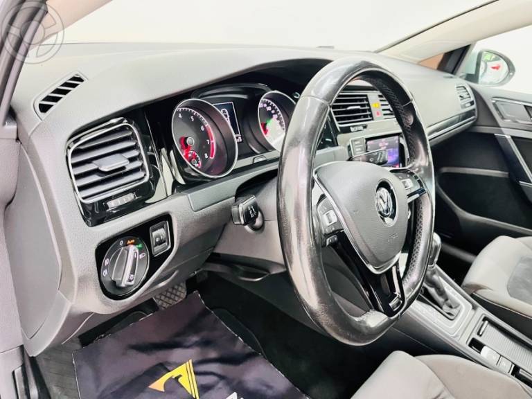 VOLKSWAGEN - GOLF 1.4 TSI HIGHLINE 16V 4P AUTOMÁTICO - 2013/2014 - PRATA - R$ 79.990,00