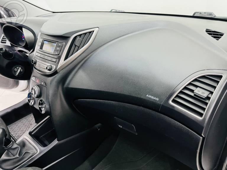 HYUNDAI - HB20 1.6 COMFORT PLUS 16V FLEX 4P MANUAL - 2016/2017 - PRATA - R$ 56.900,00