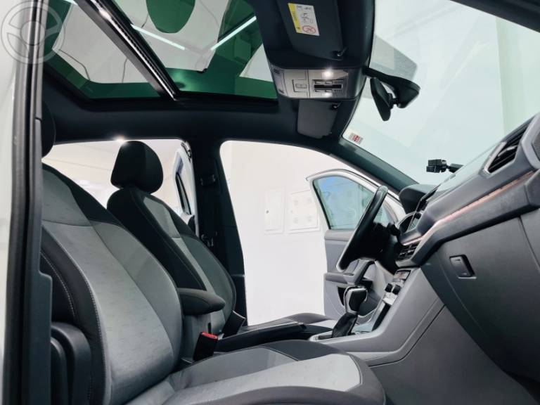 VOLKSWAGEN - T-CROSS 1.0 COMFORTLINE TSI FLEX 4P AUTOMÁTICO - 2019/2020 - BRANCA - R$ 104.990,00