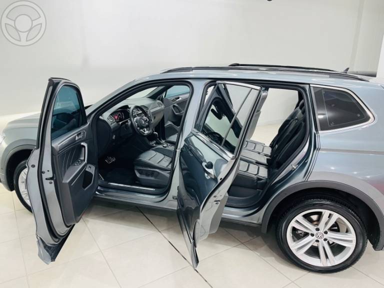 VOLKSWAGEN - TIGUAN 2.0 TSI R-LINE 16V TURBO 4P TIPTRONIC - 2020/2020 - CINZA - R$ 168.990,00