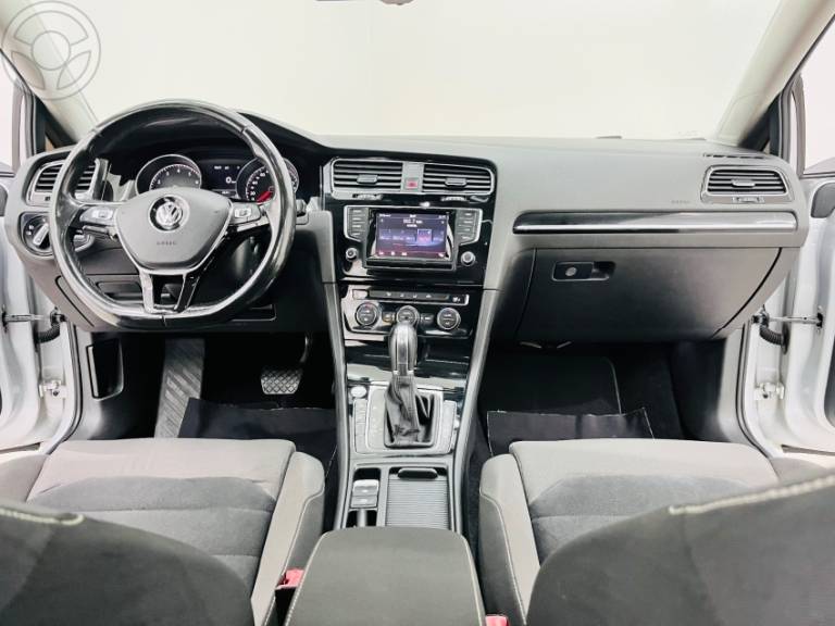 VOLKSWAGEN - GOLF 1.4 TSI HIGHLINE 16V 4P AUTOMÁTICO - 2013/2014 - PRATA - R$ 81.500,00
