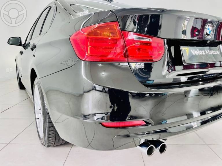 BMW - 328I 2.0 SPORT GP 16V ACTIVEFLEX 4P AUTOMÁTICO - 2013/2013 - PRETA - R$ 109.900,00