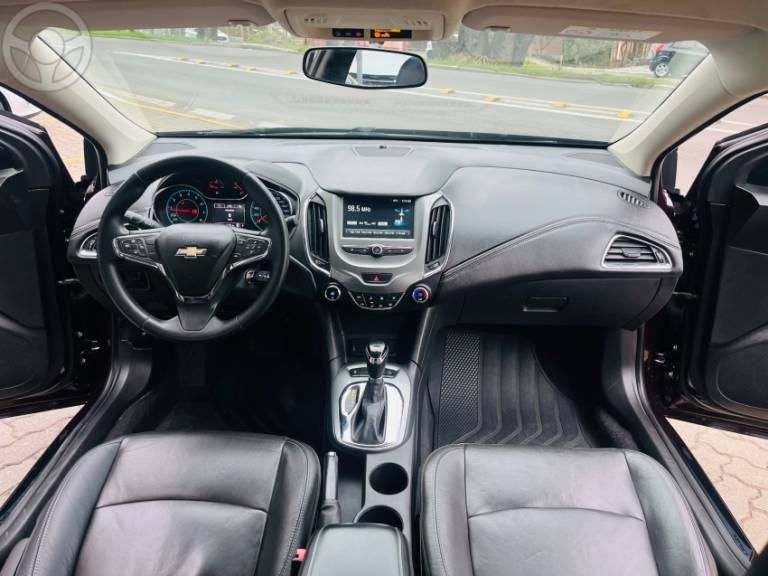 CHEVROLET - CRUZE 1.4 TURBO LT 16V FLEX 4P AUTOMÁTICO - 2017/2017 - VERMELHA - R$ 83.900,00