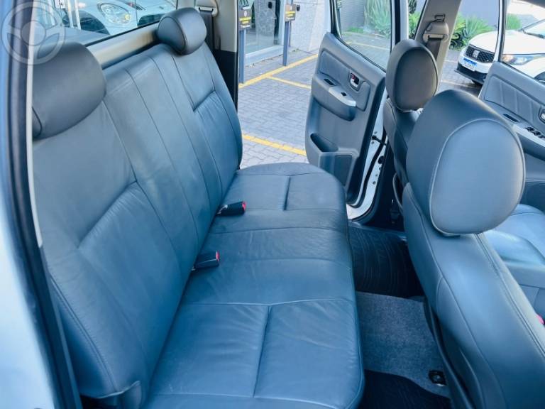 TOYOTA - HILUX 3.0 SRV TOP 4X4 CD 16V TURBO INTERCOOLER DIESEL 4P AUTOMÁTICO - 2013/2013 - BRANCA - R$ 134.990,00