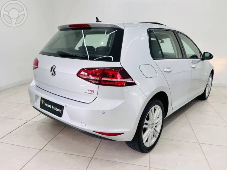 VOLKSWAGEN - GOLF 1.4 TSI HIGHLINE 16V 4P AUTOMÁTICO - 2013/2014 - PRATA - R$ 79.990,00
