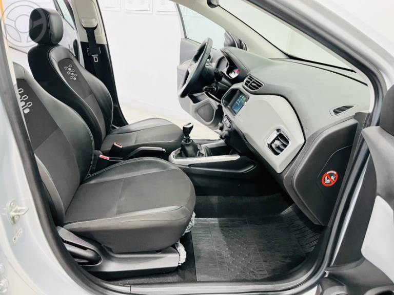 CHEVROLET - ONIX 1.0 MPFI LT 8V FLEX 4P MANUAL - 2019/2019 - PRATA - R$ 58.500,00