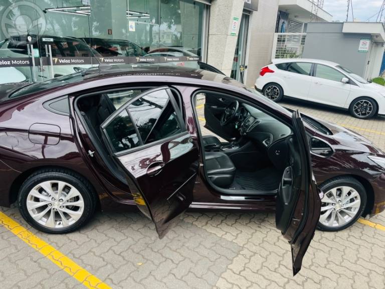 CHEVROLET - CRUZE 1.4 TURBO LT 16V FLEX 4P AUTOMÁTICO - 2017/2017 - VERMELHA - R$ 83.900,00